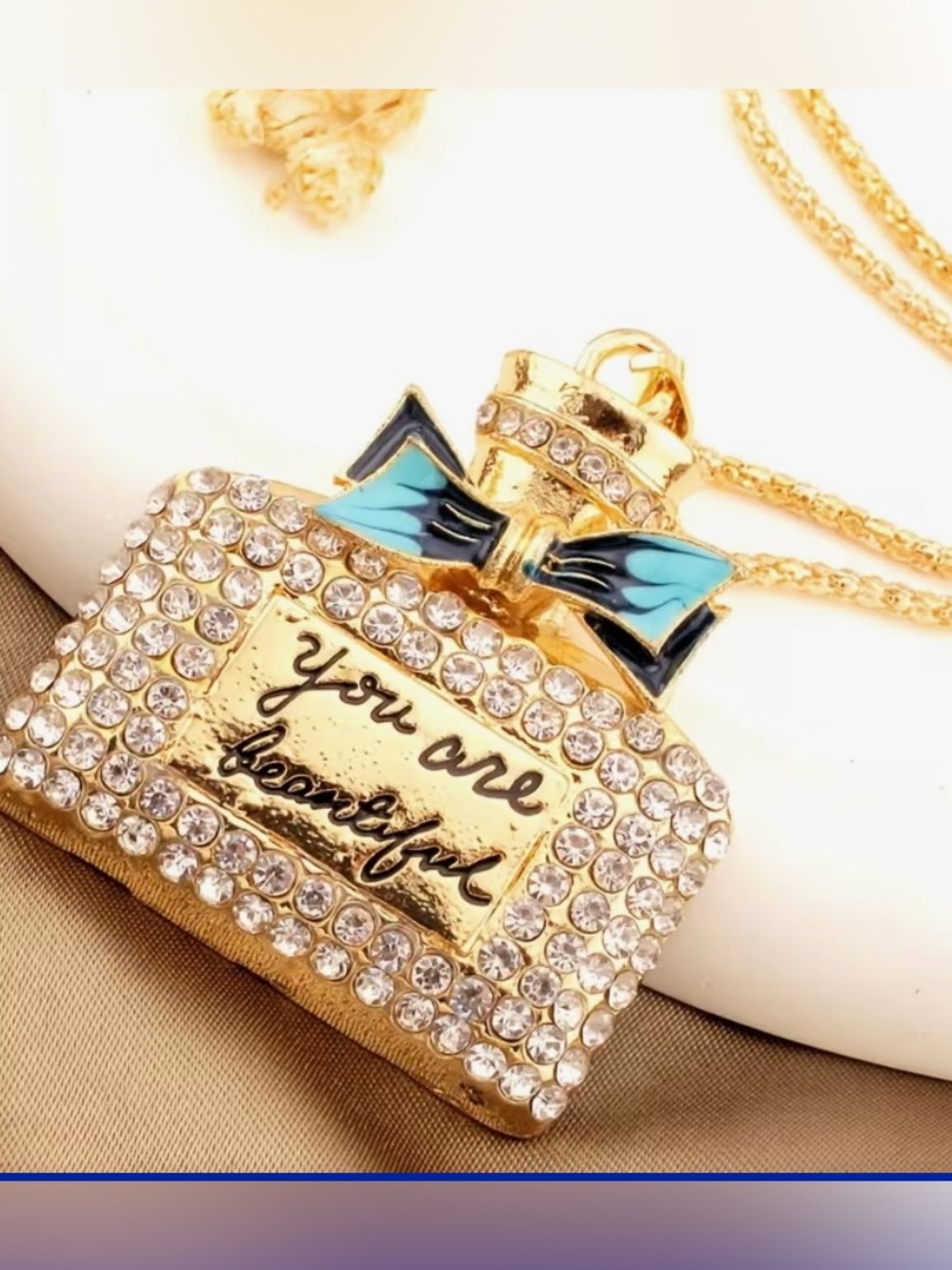 ⭐️ Betsy Johnson sparkling crystal perfume bottle necklace ⭐️